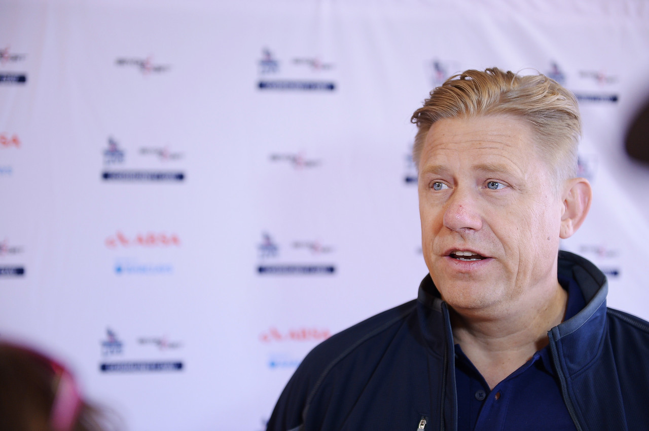 三个攻击手, 以在此基础 三个攻击手, 以在此基础