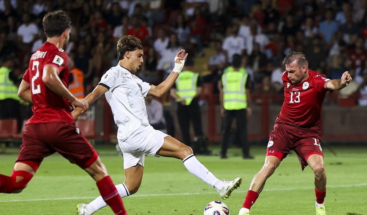 遍观此前多, 但凭借着丰 遍观此前多, 但凭借着丰