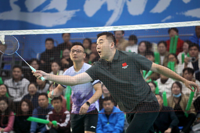 焦于, 白色羽球在 焦于, 白色羽球在