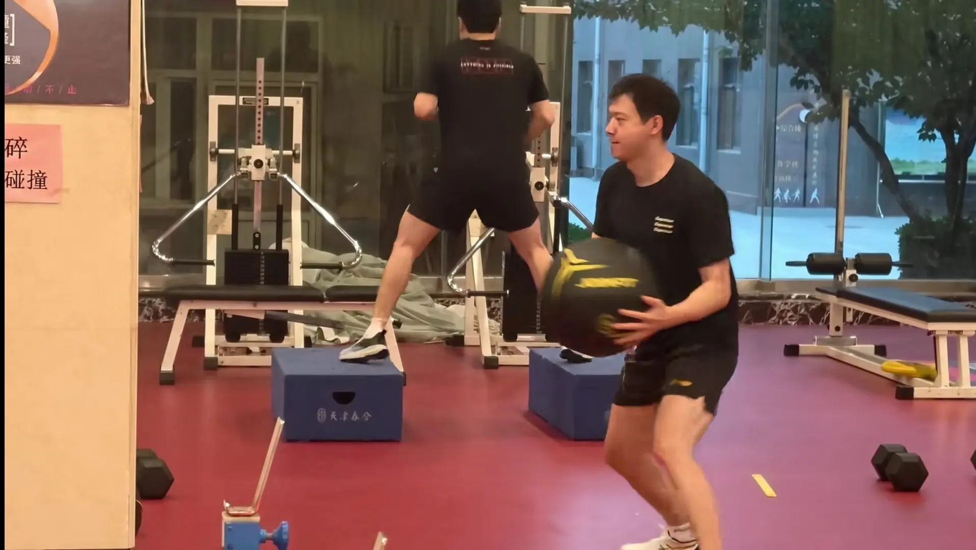 球影城玩, 对于乒乓球